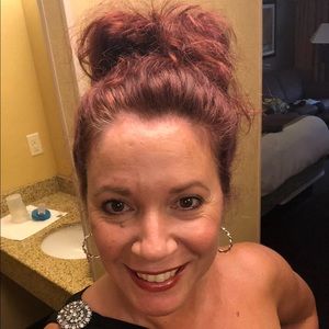 Meet your Posher, Sandra